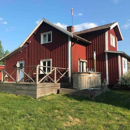 Warm Beheiztes Gemuetliches Haus In Der Natur Суне Екстериор снимка